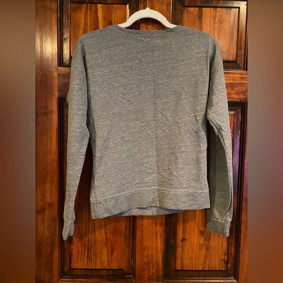 Forever21 F21 I LOVE H81 Heather Gray Long Sleeve Shirt Parisian Girl Graphic S - Picture 2 of 5